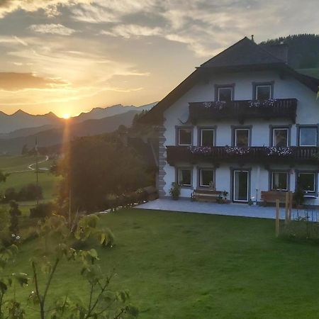 Schweizer Hof Apartamento Tamsweg Exterior foto